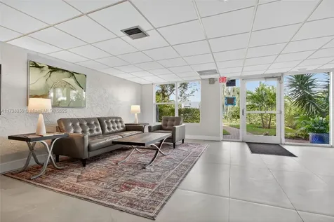 3004 NE 5th Terrace Wilton Manors FL 33334