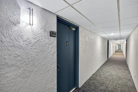 3004 NE 5th Terrace Wilton Manors FL 33334
