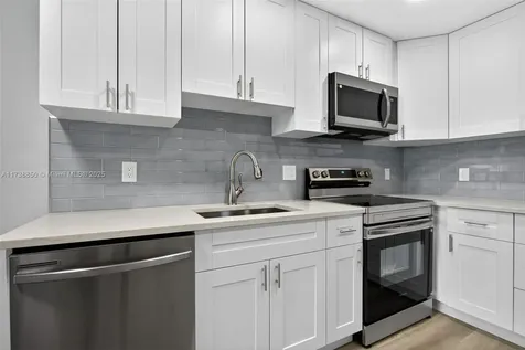 3004 NE 5th Terrace Wilton Manors FL 33334