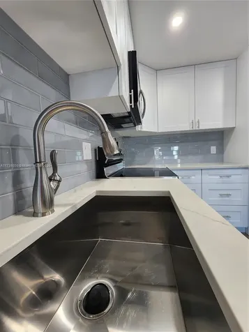 3004 NE 5th Terrace Wilton Manors FL 33334