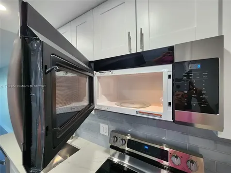 3004 NE 5th Terrace Wilton Manors FL 33334