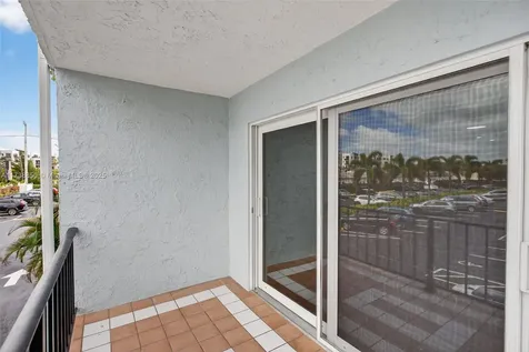 3004 NE 5th Terrace Wilton Manors FL 33334