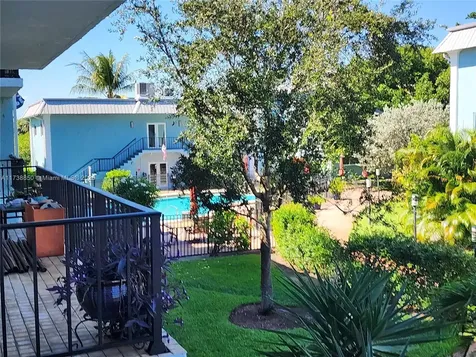 3004 NE 5th Terrace Wilton Manors FL 33334