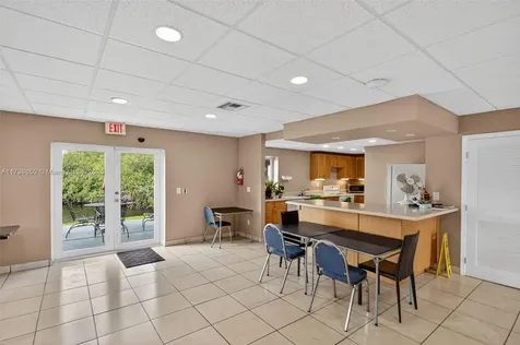 3004 NE 5th Terrace Wilton Manors FL 33334