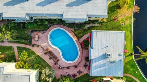 3004 NE 5th Terrace Wilton Manors FL 33334
