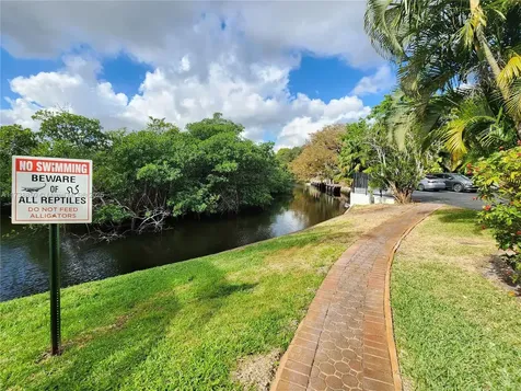 3004 NE 5th Terrace Wilton Manors FL 33334
