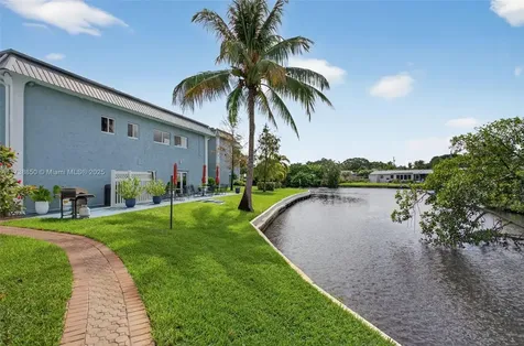 3004 NE 5th Terrace Wilton Manors FL 33334