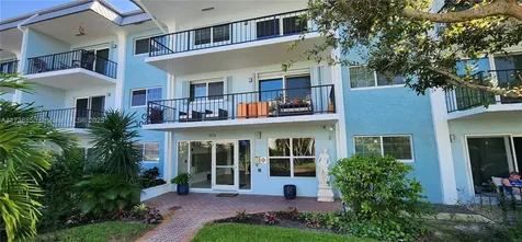 3004 NE 5th Terrace Wilton Manors FL 33334