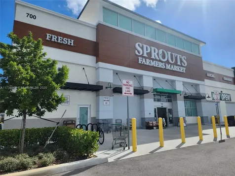 3004 NE 5th Terrace Wilton Manors FL 33334