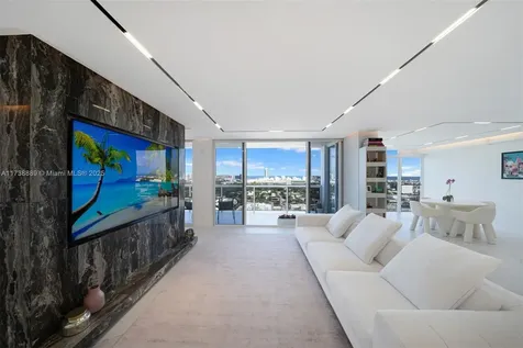 1900 Sunset Harbour Drive Miami Beach FL 33139