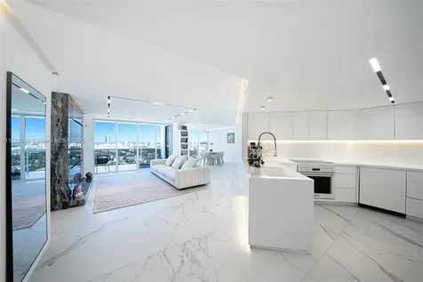 1900 Sunset Harbour Drive Miami Beach FL 33139