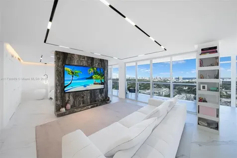 1900 Sunset Harbour Drive Miami Beach FL 33139