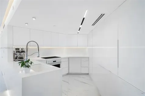 1900 Sunset Harbour Drive Miami Beach FL 33139