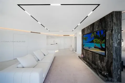 1900 Sunset Harbour Drive Miami Beach FL 33139