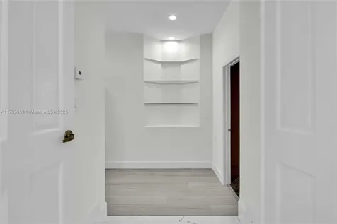 1018 Pine Branch Court Weston FL 33326