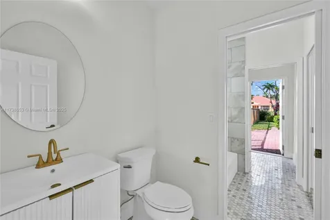 1018 Pine Branch Court Weston FL 33326