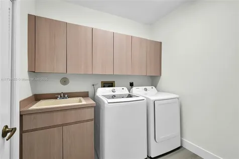 1018 Pine Branch Court Weston FL 33326