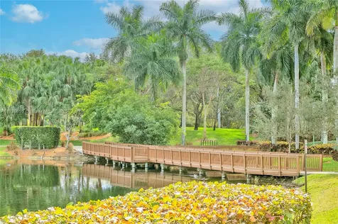 1018 Pine Branch Court Weston FL 33326
