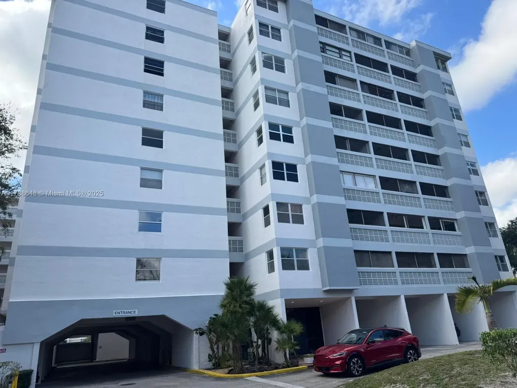 3301 Spanish Moss Terrace Lauderhill FL 33319