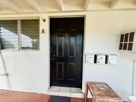 226 SW 6th Street Dania Beach FL 33004