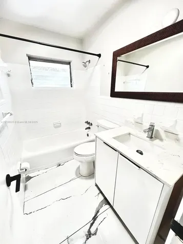 226 SW 6th Street Dania Beach FL 33004