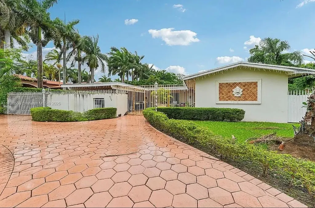 8365 SW 4th Street Miami FL 33144