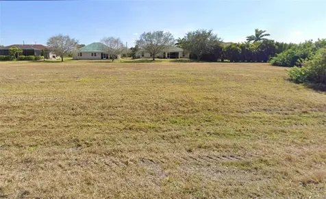 207 NW 27th Avenue Cape Coral FL 33993