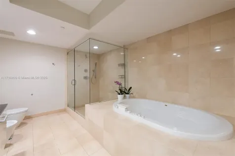 17201 Collins Avenue Sunny Isles Beach FL 33160