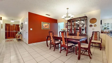 9941 SW 23rd Street Miami FL 33165