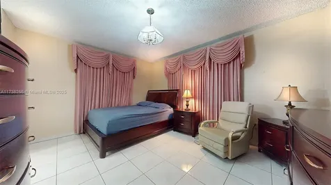 9941 SW 23rd Street Miami FL 33165