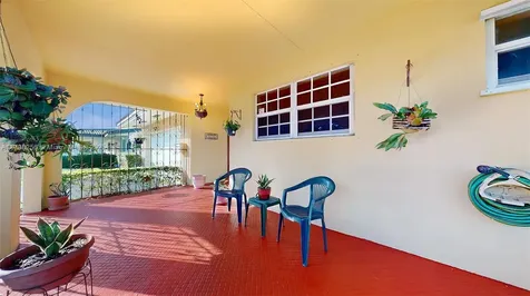 9941 SW 23rd Street Miami FL 33165