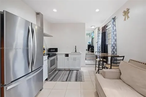 270 Laurel Way Miami Springs FL 33166