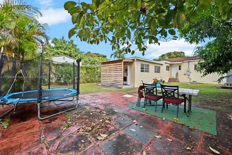 270 Laurel Way Miami Springs FL 33166