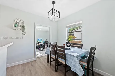 270 Laurel Way Miami Springs FL 33166