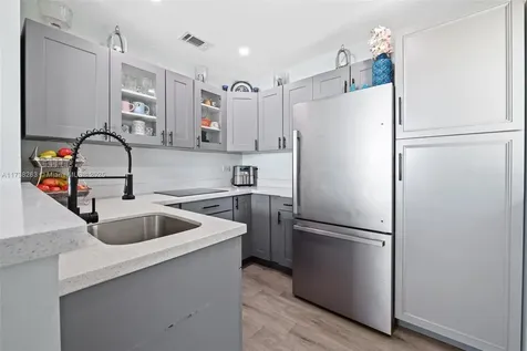 270 Laurel Way Miami Springs FL 33166