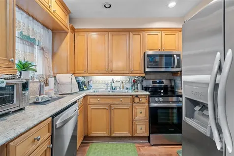 3553 Hibiscus Street Miami FL 33133