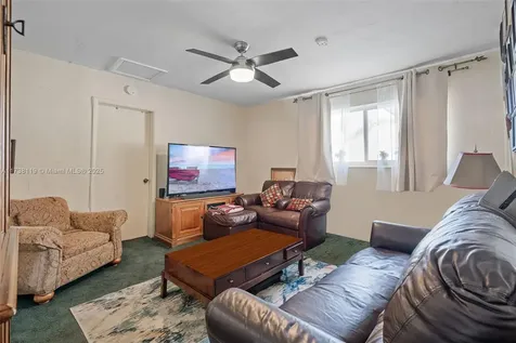 3553 Hibiscus Street Miami FL 33133