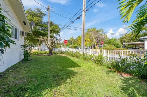 3553 Hibiscus Street Miami FL 33133