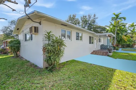3553 Hibiscus Street Miami FL 33133
