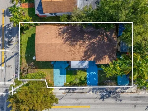 3553 Hibiscus Street Miami FL 33133