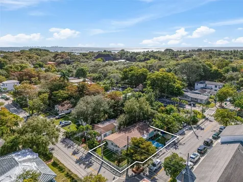 3553 Hibiscus Street Miami FL 33133