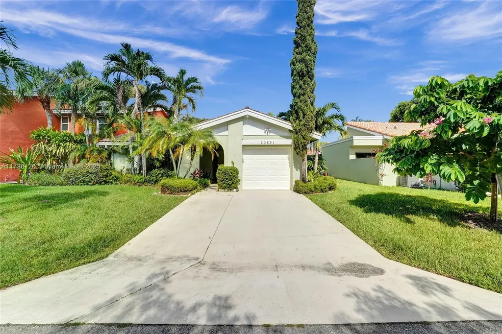 20851 Via Valencia Drive Boca Raton FL 33433