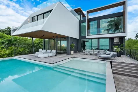 1369 N Venetian Way Miami FL 33139
