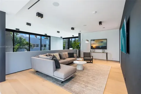 1369 N Venetian Way Miami FL 33139