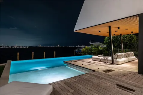 1369 N Venetian Way Miami FL 33139