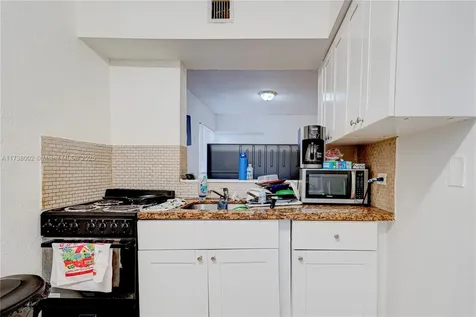 2730 NW 19th Avenue Miami FL 33142
