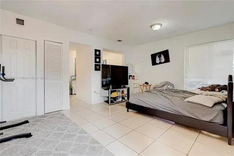 2730 NW 19th Avenue Miami FL 33142