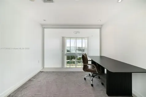 900 Biscayne Boulevard Miami FL 33132
