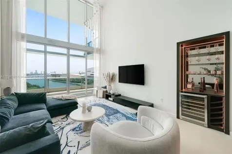 900 Biscayne Boulevard Miami FL 33132