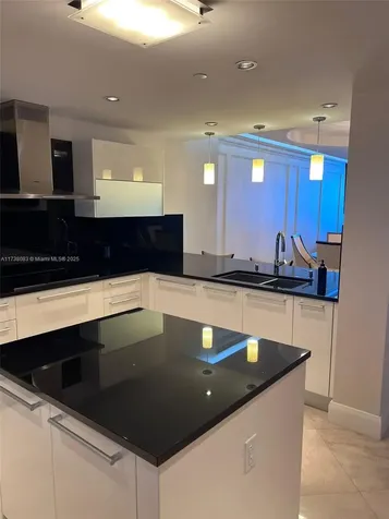 17121 Collins Avenue Sunny Isles Beach FL 33160
